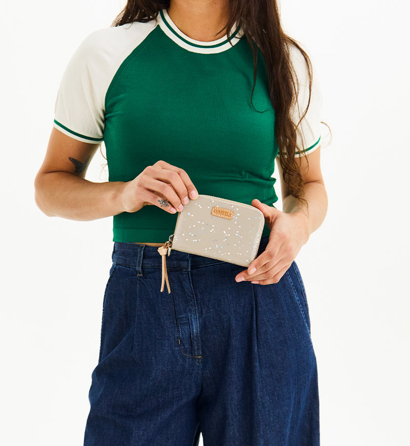 Consuela Wallet - Faye Zippy