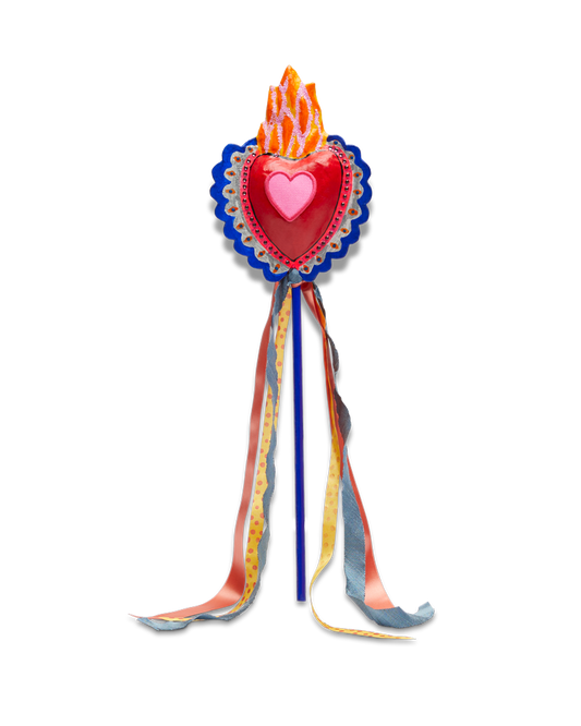 Consuela Gift - Queen Heart Shaker
