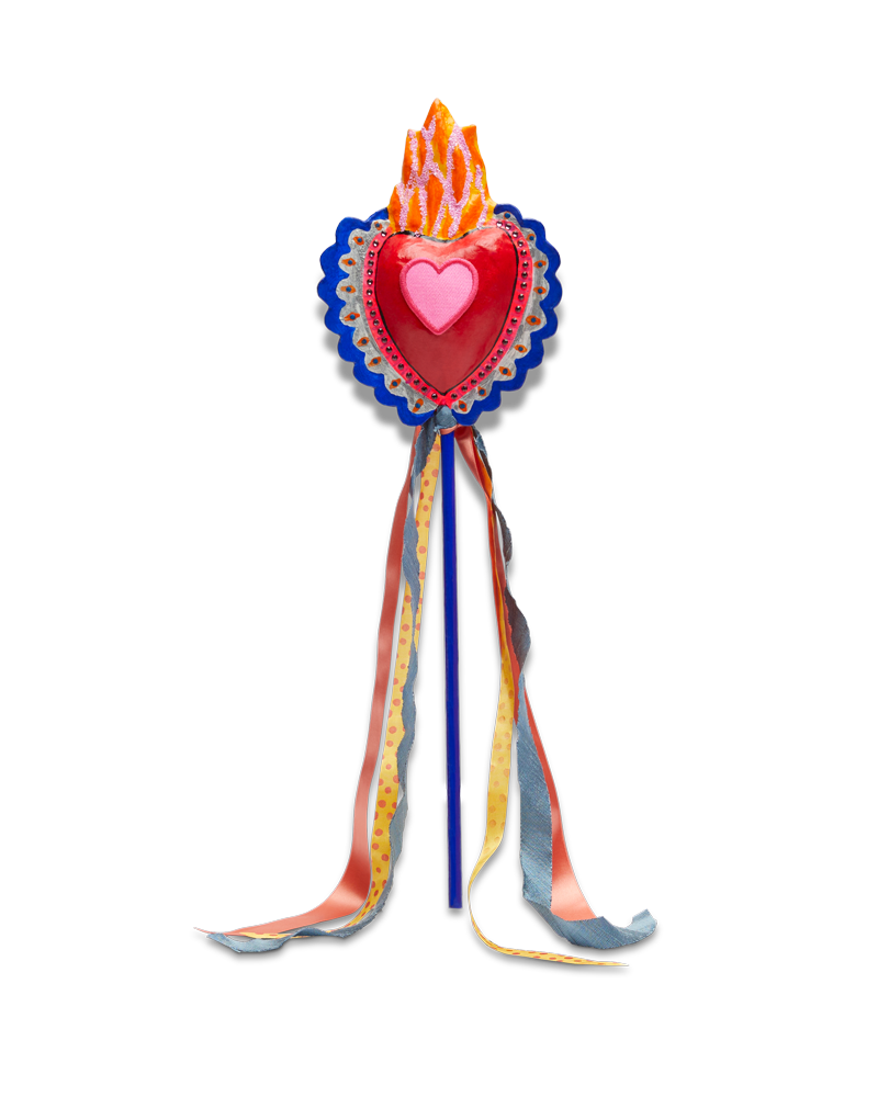 Consuela Gift - Queen Heart Shaker