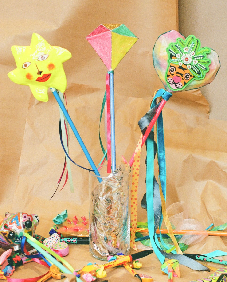 Consuela Gift - Neon Diamond Shaker